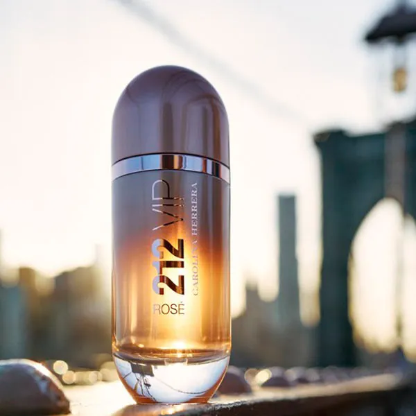 CAROLINA HERRERA 212 Vip Rosé Kvepalai moterims, 80 ml EDP
